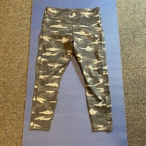 Camo Leggings from Athleta 7/8 - only worn twice.